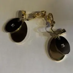 Item thumbnail for item 5ce10b71-ddac-4ad7-b748-3df05c392b95