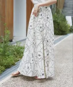 花柄 フレア ロングスカートのサムネイル