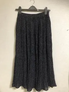 ローラアシュレイ ＊ タグ付新品未使用　　　　　新ショップ　ロングスカート