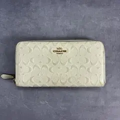 COACH コーチ シグネチャー 長財布 エンボス レザー ラウンドジップ 白