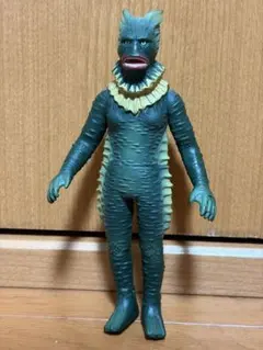 ウルトラマン怪獣フィギュア バンダイ ウルトラ怪獣500 ラゴン - メルカリ