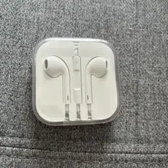 Apple製　有線イヤホン