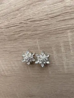 花形クリスタルピアスセット
