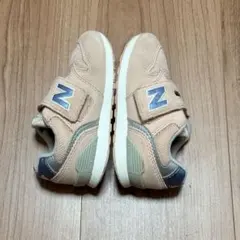 New Balance ピンクベージュ スニーカー