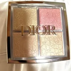 Dior バックステージ ハイライトパウダー 004ローズゴールド
