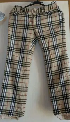 BURBERRY BLUE LABEL パンツ　訳あり