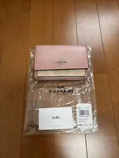 最終値下げ⭐︎coachミディアム フラップ ウォレット サクラ色