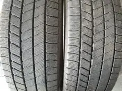 225/60R18 24年製 ブリヂストン VRX3 スタッドレスタイヤ2本のサムネイル
