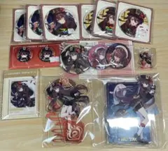 胡桃　原神　缶バッジ　アクリルキーホルダー　ガチャガチャ　アクリルスタンド