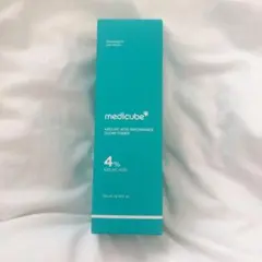 【新品未使用】medicubeアゼライン酸ナイアシンアミドクリアトナー