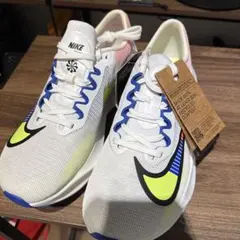 Nike ランニングシューズ ホワイト/イエロー/ブルー/レッド