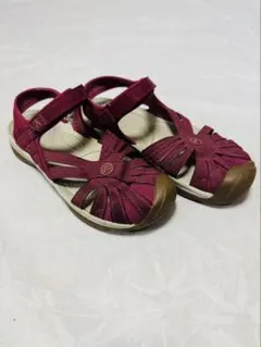 週末セール KEEN ローズサンダル ストラップ　24のサムネイル