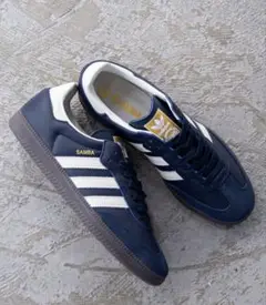 adidasサンバ ネイビー