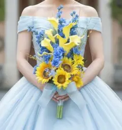 ひまわりとカラーリリーのクラッチブーケ　アーティフィシャルフラワー　ブートニア付