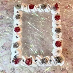 ホイップデコ 赤 白 グレー バラ 硬質トレカケース B8