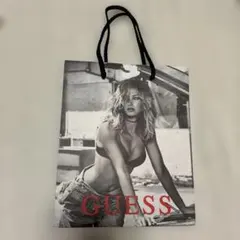 GUESS ショップ袋 モノクロデザイン （横22×縦26.5×マチ11.5）のサムネイル