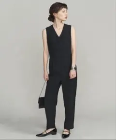BY DRESS Vネックノースリーブオールインワン ユナイテッドアローズ　Sのサムネイル