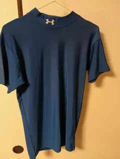 【ジャンク】Under Armour ダークブルー ハイネックTシャツ