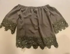 CECIL McBEEセシルマクビー オフショルトップス