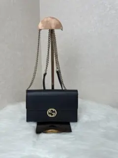 Gucci ブラックレザー ショルダーバッグ