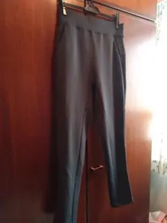 JRロゴテープ使いジョガーパンツ　Black