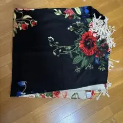 デジグアル　新品　ポンチョタイプのストール　マフラー？