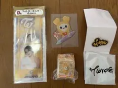 TWICEジヒョ/ランダムピンバッチ/ガチャ/ステッカー/フォトキーホルダー