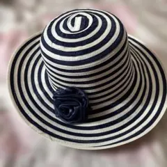 ネイビーとホワイトのストライプハット