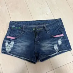 デニムショートパンツ 平成ギャル
