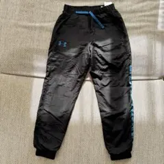 アンダーアーマー　ナイロンパンツ　キッズ/140