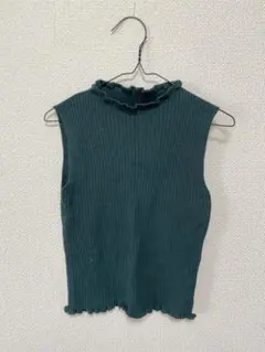 ダークグリーン ノースリーブ トップス