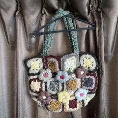 多色グラニーバッグ 花モチーフ付き