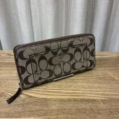 COACHシグネチャー 長財布 ラウンドファスナー キャンバス ブラウン系 中古