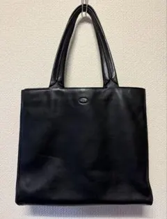 Tod's トートバッグ　レザー　ターンロック　２層　ブラック　A4