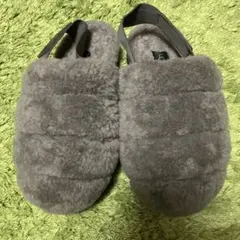 アグ　サンダル