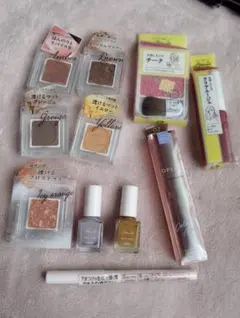 新品未開封 パラドゥ アイシャドウ マスカラ ライナー チーク まとめ11点のサムネイル
