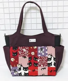 マルーン色のサイドポケット付きトートバッグW・猫柄パッチワーク・ハンドメイド