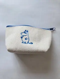 未使用品 雑誌付録 ムーミン刺繍舟形ポーチ