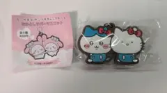 ちいかわ×サンリオ　ラバーキーホルダー　 ハチワレ