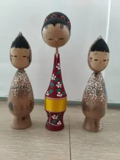 こけし 3体セット 花柄装飾 頭動く