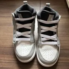 【16.5cm】Nike Air Jordan 1 Mid ホワイト/グレー