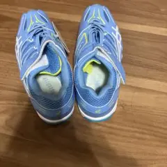 ASICS レーザービーム キッズシューズ 青色 24.5