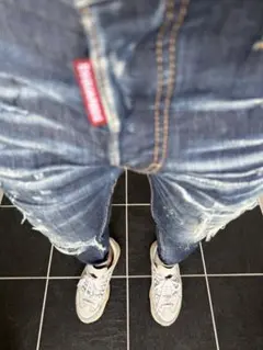 ディースクエアード DSQUARED2✨SUPER TWINKY JEANのサムネイル