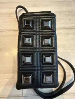 ZARAスタッズ付き スマホショルダーバッグ ブラックのサムネイル