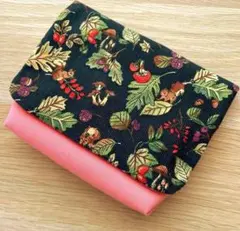 マチ付き移動ポケット　女の子　りすと木の実