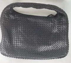 【美品】ボッテガヴェネタ ホーボー イントレチャート ワンショルダーバッグ 黒