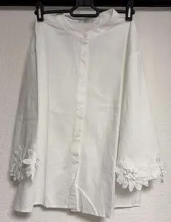 断捨離中USED花刺繍レース付ホワイト七分袖カラースタンドシャツ M