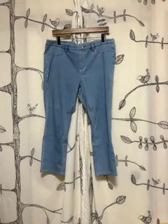 ②UNIQLO ライトブルー スリムフィットデニム 3XL
