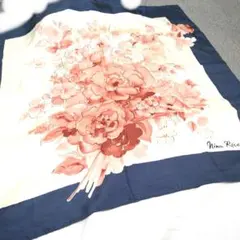 激安！Nina Ricci シルク　花柄　ニナリッチ　スカーフ