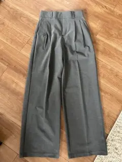 GU タックワイドパンツ ダークグレー 丈長め